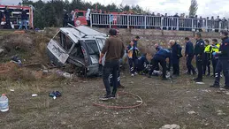 Hafif ticari araç şarampole yuvarlandı: 1 kişi hayatını kaybetti