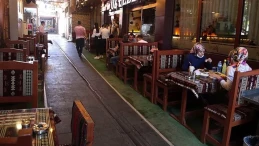 Kuver ve servis ücreti yasaklandı, restoranlarda “gönüllü bahşiş” uygulaması başladı