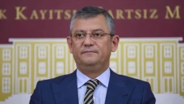 Özgür Özel Reyhanlı’da protestoyla karşılandı, konvoyu yuhalandı