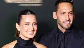 Hakan Çalhanoğlu'nun eşinden zehir zemberek sözler! Eleştirilere tepki gösterdi