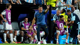 Scaloni'den Messi sözleri: "Tarihin en iyisi olduğunu daha nasıl kanıtlasın?"