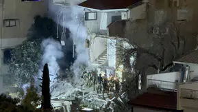 İran füzesi Hayfa’da binaya isabet etti, bölgede hasar oluştu