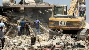 Lübnan'da enkaz altındaki 3 kişinin cenazesi çıkarıldı
