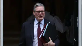 Starmer 11 yıldır sürdürdüğü milletvekilliğinden istifa etti