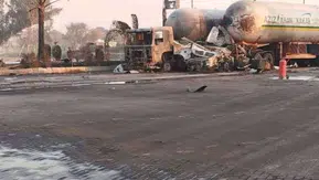 Pakistan'da LPG tankeri patladı: 2 kişi hayatını kaybetti