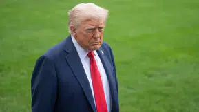 Trump'tan Fransa'ya sınırlarını kapatma çağrısı: "Göçmenler ülkeyi ele geçirdi"
