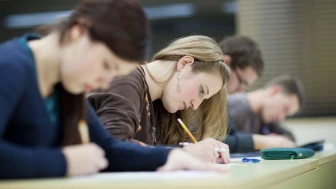 Eğitimde  köklü değişiklik geliyor: 11. sınıfta diploma, 12. sınıfta 1 gün okul...