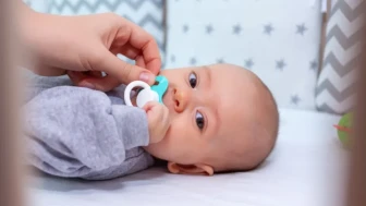 Anne babalar dikkat! Bu emzikler zehir saçıyor