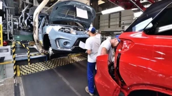 Alman otomotiv devi iflasın eşiğinde! 1 Milyar euro zarar açıkladı