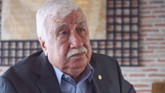 Usta oyuncu Ahmet Gülhan hayatını kaybetti