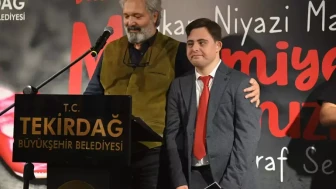 Down sendromlu sanatçı Madaslı'nın 'Masumiyetin Kırmızısı' serigisi Tekirdağ'da