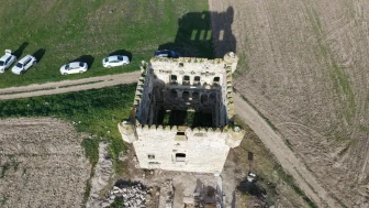 Cezayirli Gazi Hasan Paşa’nın köşkü  yeniden ayağa kaldırılıyor