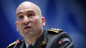 Avrupa’da güvenlik endişesi! İsviçre Genelkurmay Başkanı: “Tam ölçekli saldırıya karşı savunmasızız”