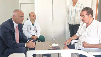 Kültür ve Turizm Bakanı Ersoy'dan, Tatlıses'e geçmiş olsun ziyareti