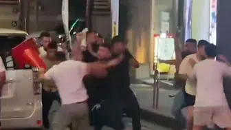 Japonya'da iki Türk aile arasında sokak kavgası! Sopalar ve trafik konileri havada uçuştu