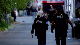 Paris'te bıçaklı saldırı: 3 kişi yaralandı, şüpheli gözaltında