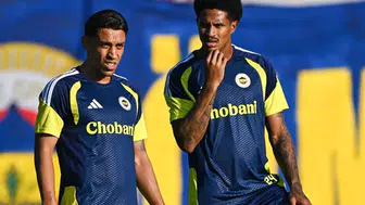 Oosterwolde'den Fenerbahçe taraftarını sevindiren yanıt: "Kalacağım"