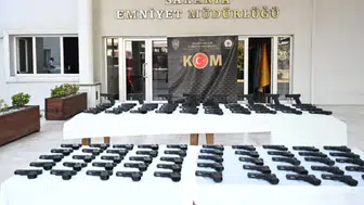 Sakarya’da silah kaçakçılığı operasyonu: 100 tabanca ele geçirildi