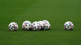 Arsenal sezona 3 gollü galibiyetle başladı