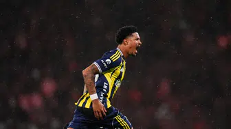 Jayden Oosterwolde’nin Roma transferi iptal: İstanbul’a dönüyor