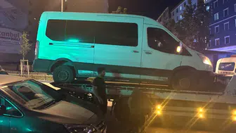 Kırmızı ışıkta direksiyon başında uyudu, ceza ve men kararı çıktı