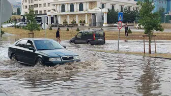 Erzurum'da sağanak ve fırtına etkili oldu