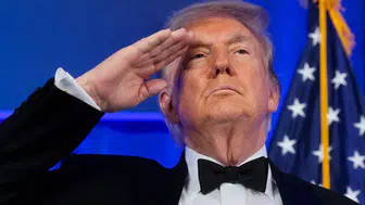 Trump’tan Umman’a tehdit: “Yolumuza çıkarsa bombalarız”