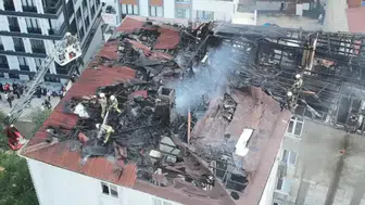 Avcılar'da tadilat sırasında yangın: Alevler bitişik binaya sıçradı