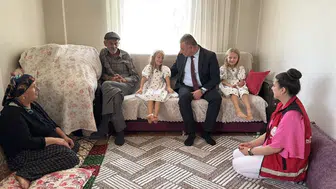 34 yıl sonra ikizlerine kavuşan Doğan ailesine anlamlı ziyaret