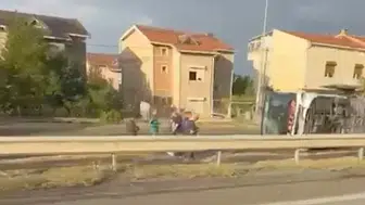 İstanbul’da personel servisi devrildi: 15 kişi yaralandı