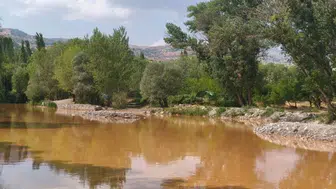 Tağar Çayı’nın rengi kahverengiye döndü