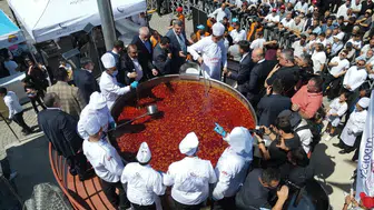 Gümüşhane’den dünya rekoru: Dev kazanda pişen kuru fasulye Guinness’e girdi