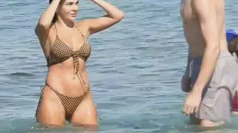 Ebru Şahin ve Cedi Osman Tatilde Görüntülendi: Fit Görünümü Dikkat Çekti