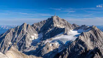 Almanya'da 68 yaşındaki dağcı Zugspitze yakınlarında yaşamını yitirdi
