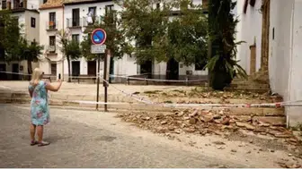 İspanya'da korku dolu anlar! Turistik kent peş peşe depremlerle sallandı
