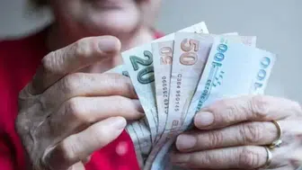 Emekli maaşı ne kadar? SSK, Bağ-Kur ve memur emeklisi için Ocak 2027 zam hesaplama