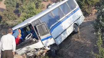Manisa'da korkunç kaza: 17 kişi yaralandı...