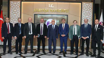 AYM Başkanı Kadir Özkaya'dan çarpıcı açıklamalar: AYM kanuna uygunluk değil anayasal denetim yapmaktadır