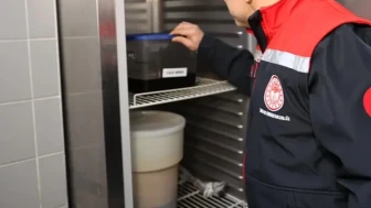 İstanbul’da gıda güvenliği için işletmelere kamera ve seyyar satıcılara izin şartı