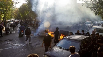 İran’da rejim karşıtı protestolar şiddetlendi: Can kaybı 45'e yükseldi