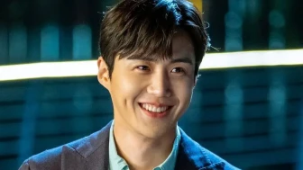 Kim Seon Ho kimdir, kaç yaşında? 2026'da hangi dizilerde oynayacak? Romantik komedi kralı dönüyor