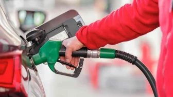 Tabela değişti: Benzine önce zam, ardından 95 kuruş indirim