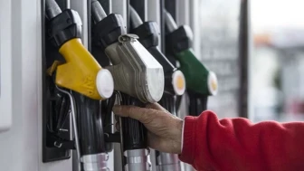 Akaryakıtta yeni artış beklentisi: Motorine çarşamba günü 1,15 TL zam öngörülüyor