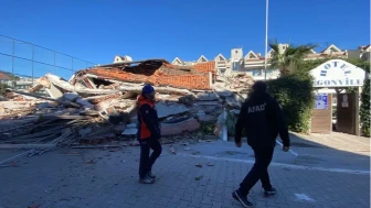 Marmaris'te güçlendirme çalışması yapılan otel çöktü: Facianın eşiğinden dönüldü