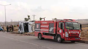 Şırnak'ta akaryakıt tankeri devrildi: 1 kişi yaralandı
