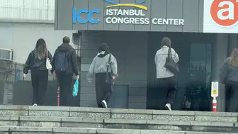 İstanbul'da konser sırasında fenalaşan 2 kişi hayatını kaybetti
