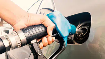 Benzin ve motorine büyük zam! Motorin 100 TL'yi aşıyor