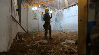 Pakistan'da okul çatısı çöktü: 33 kişi hayatını kaybetti
