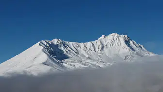 Erciyes Dağı'nda kar yağdı: Zirve beyaza büründü