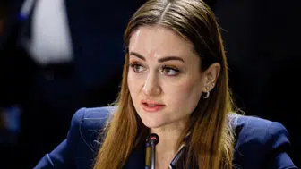 Antalya Büyükşehir Belediye Başkanvekili Büşra Özdemir'in AK Parti'ye geçeceği öne sürüldü
